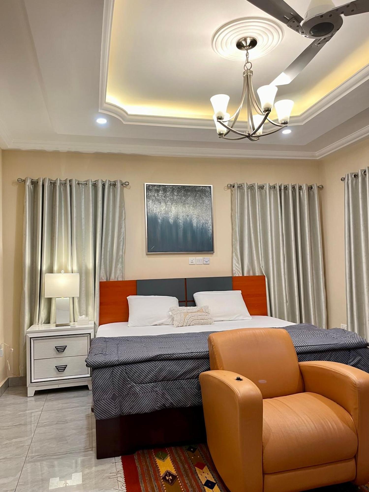Seyramz Palace - Free Airport Pick Up - High Speed Starlink Wifi - Car Rental تامالي المظهر الخارجي الصورة