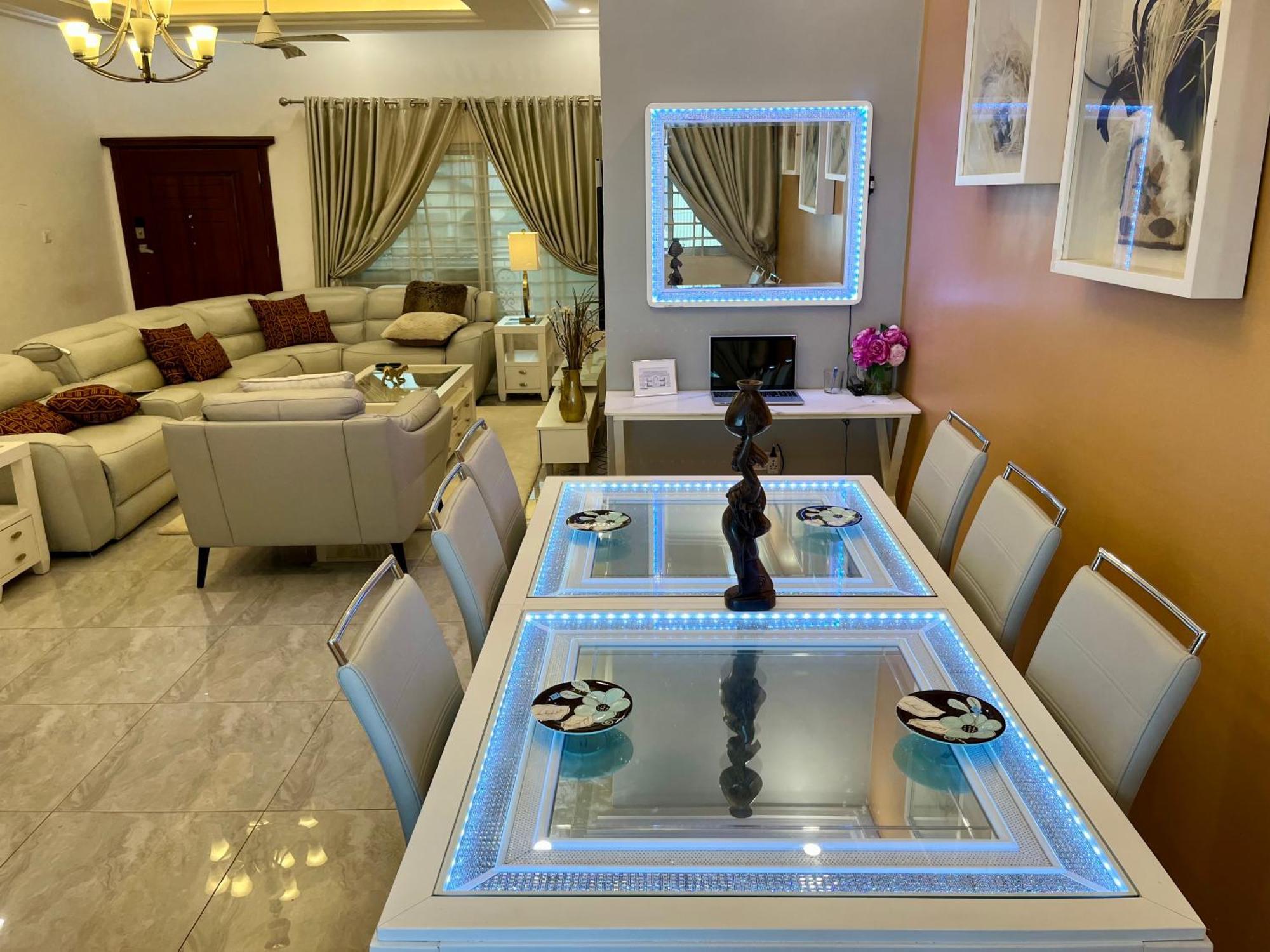Seyramz Palace - Free Airport Pick Up - High Speed Starlink Wifi - Car Rental تامالي المظهر الخارجي الصورة